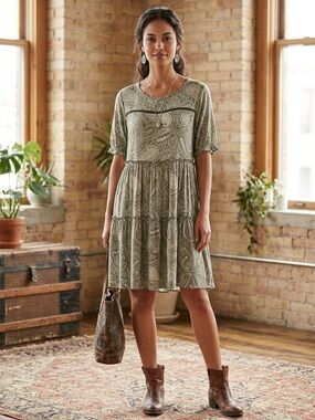 Knox Rose Olive Paisley Tiered Short-Sleeve dress